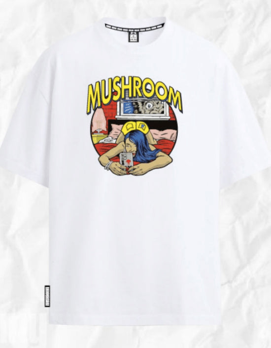MUSHROOM SELFIE TEE
